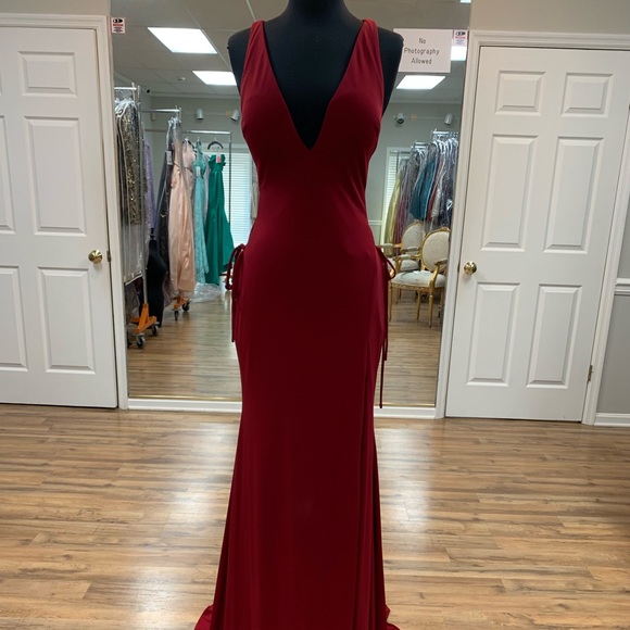Jovani Dresses & Skirts - Formal dress